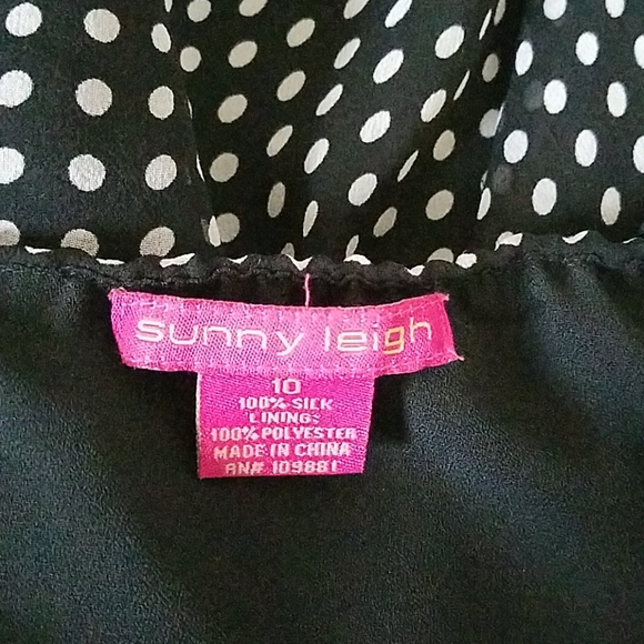 Dress - Picture 5 of 5